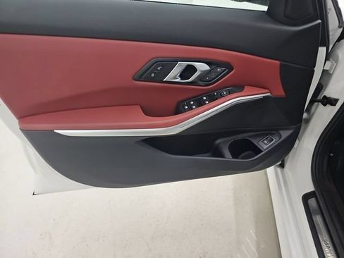 Used 2025 BMW 330i Sedan RWD image 4