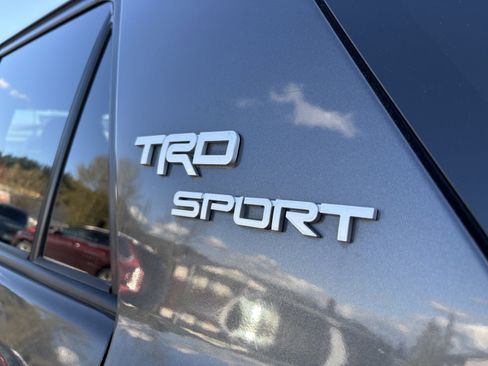 Used 2022 Toyota 4Runner TRD Sport w/ Technology Package AWD/4WD image 11