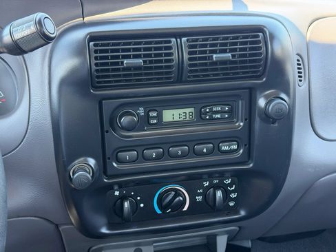 Used 2002 Ford Ranger 2WD Regular Cab image 9