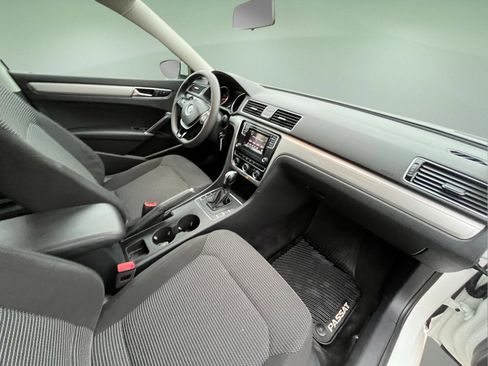 Used 2018 Volkswagen Passat 2.0T S image 33