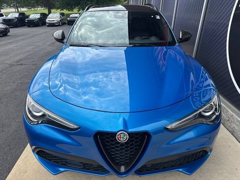 Used 2023 Alfa Romeo Stelvio Estrema AWD/4WD image 9