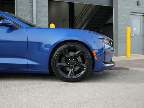 Used 2022 Chevrolet Camaro LT w/ Technology Package image 3