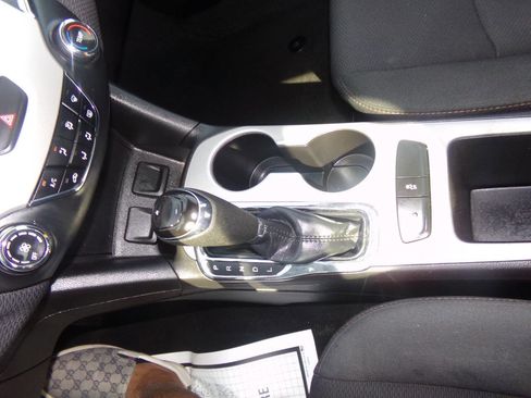 Used 2017 Chevrolet Cruze LS image 47