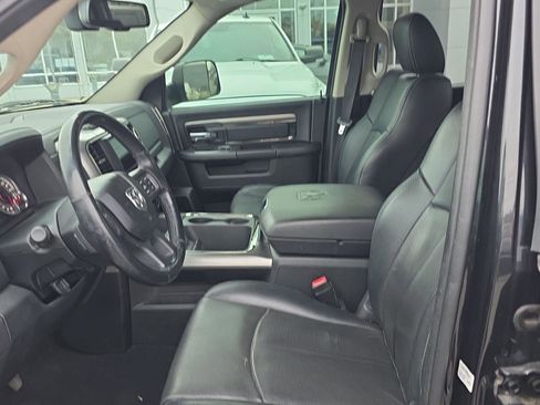 Used 2018 RAM 1500 Sport image 12