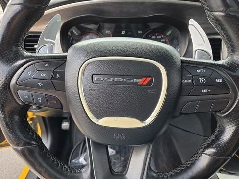 Used 2017 Dodge Charger R/T RWD image 13