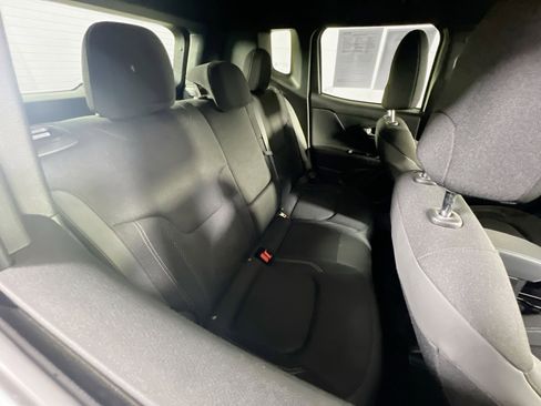 Used 2022 Jeep Renegade Altitude w/ Convenience Group image 26