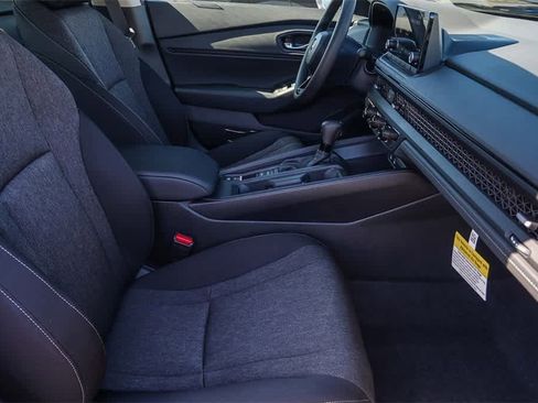 Used 2025 Honda Accord SE image 38
