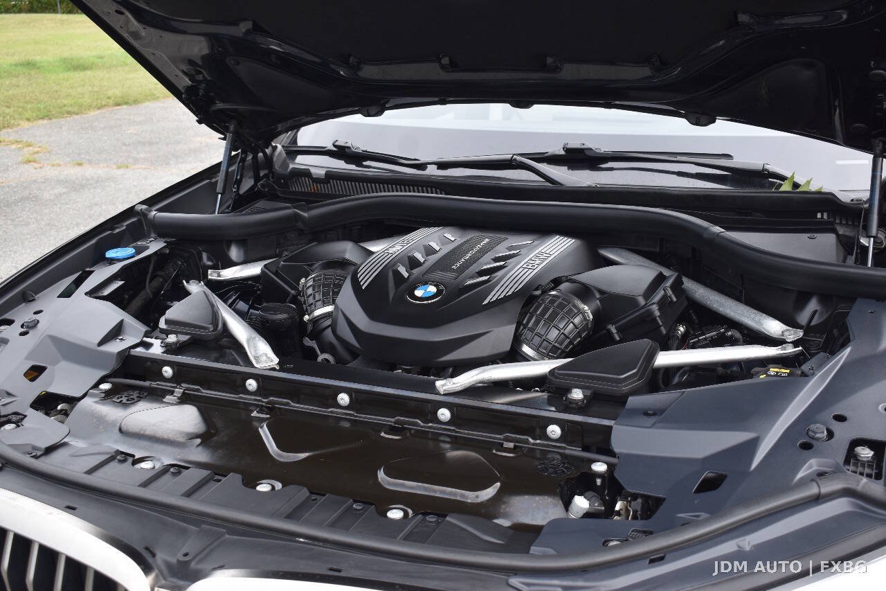 Used 2020 BMW X5 M50i w/ Executive Package AWD/4WD image 38