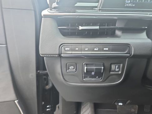 Certified 2021 Cadillac Escalade Sport image 22