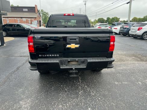 Used 2018 Chevrolet Silverado 1500 Custom w/ Custom Convenience Package AWD/4WD image 5