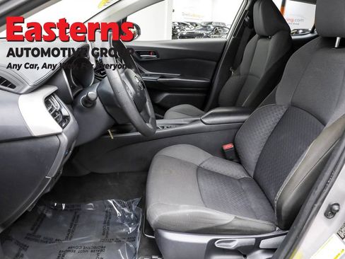 Used 2020 Toyota C-HR LE image 14