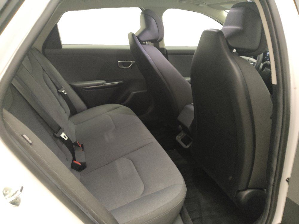 Used 2025 Kia K4 FWD image 19