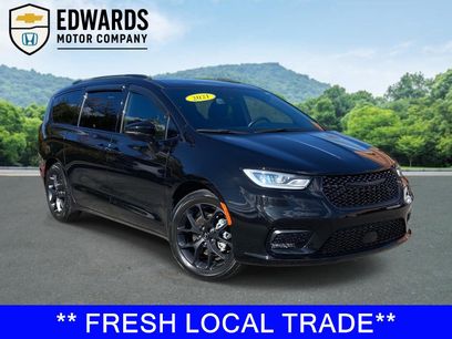 Used 2021 Chrysler Pacifica Touring w/ S Appearance Package