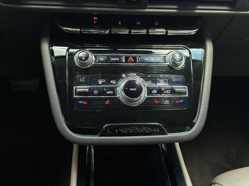 Used 2020 Lincoln Corsair Reserve w/ Appearance Package FWD image 22