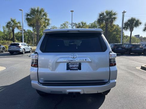 Used 2023 Toyota 4Runner SR5 Premium w/ Moonroof Package image 9
