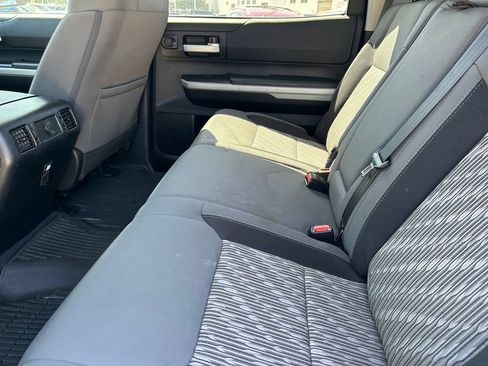 Used 2019 Toyota Tundra SR5 w/ SR5 Upgrade Package AWD/4WD image 17