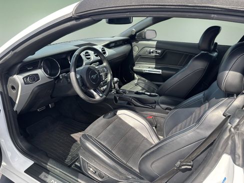 Used 2016 Ford Mustang GT Premium w/ Equipment Group 401A RWD image 23