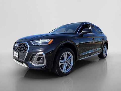 Used 2023 Audi Q5 e Premium Plus w/ Premium Plus Package AWD/4WD image 8