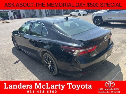 Used 2023 Toyota Camry SE FWD image 4