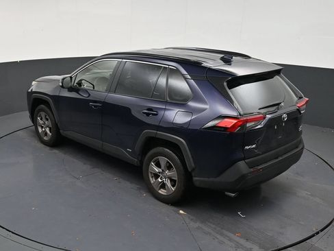 Used 2025 Toyota RAV4 XLE AWD/4WD image 14