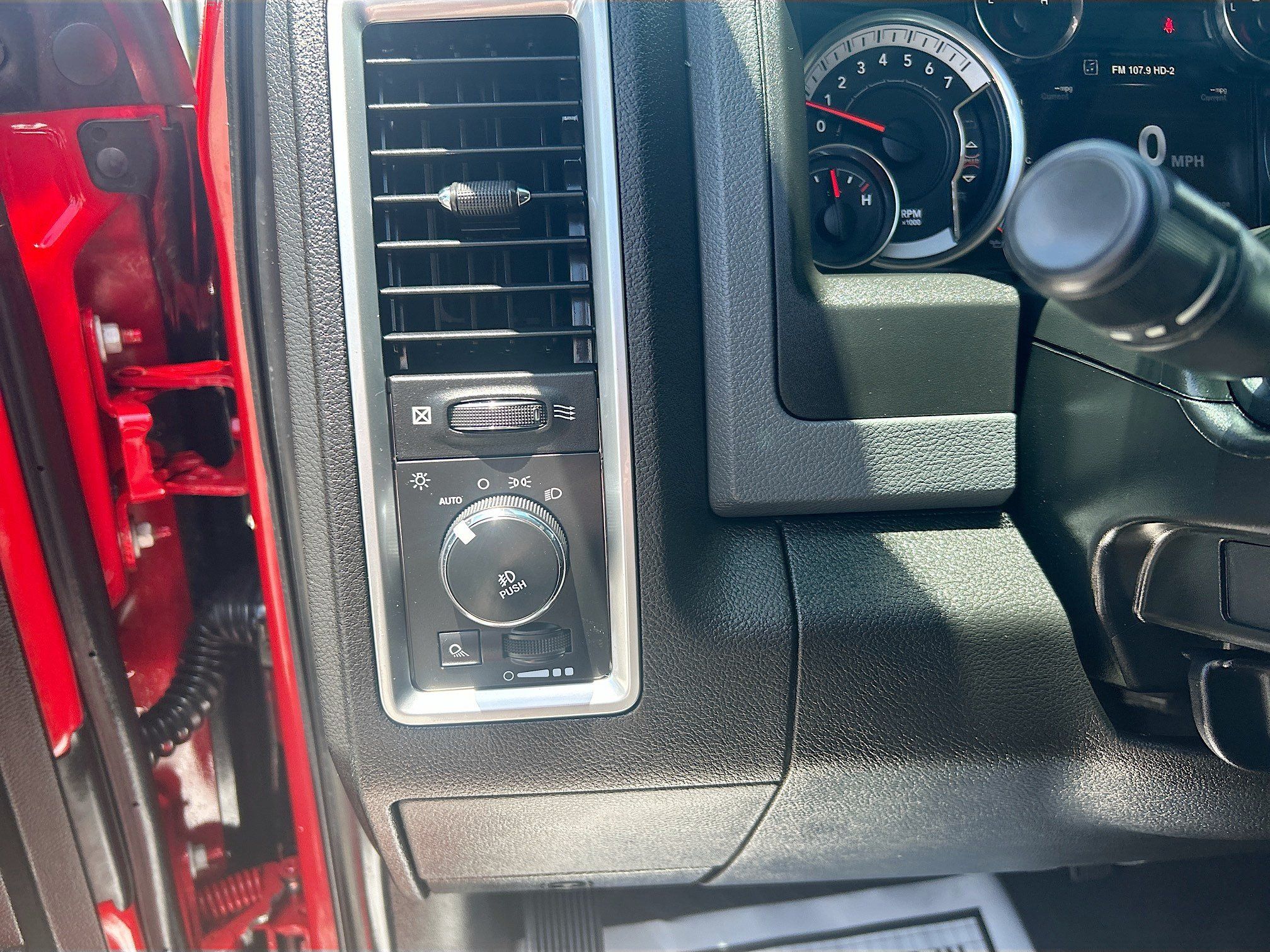 Used 2019 RAM 1500 Big Horn AWD/4WD image 10