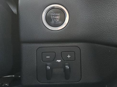 Used 2022 Toyota Tundra Limited image 19