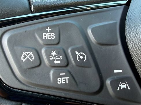 Used 2023 Chevrolet Equinox RS AWD/4WD image 20