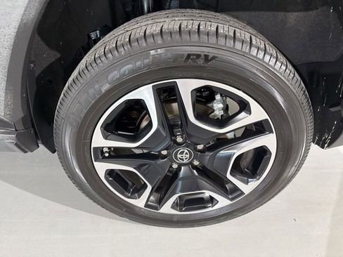 Used 2019 Toyota RAV4 Adventure AWD/4WD image 7