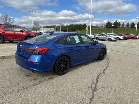 Used 2023 Honda Civic Sport image 3