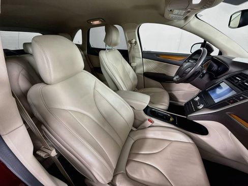 Used 2017 Lincoln MKC Select w/ Select Plus Package AWD/4WD image 26