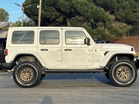 Used 2021 Jeep Wrangler Unlimited Sahara image 3