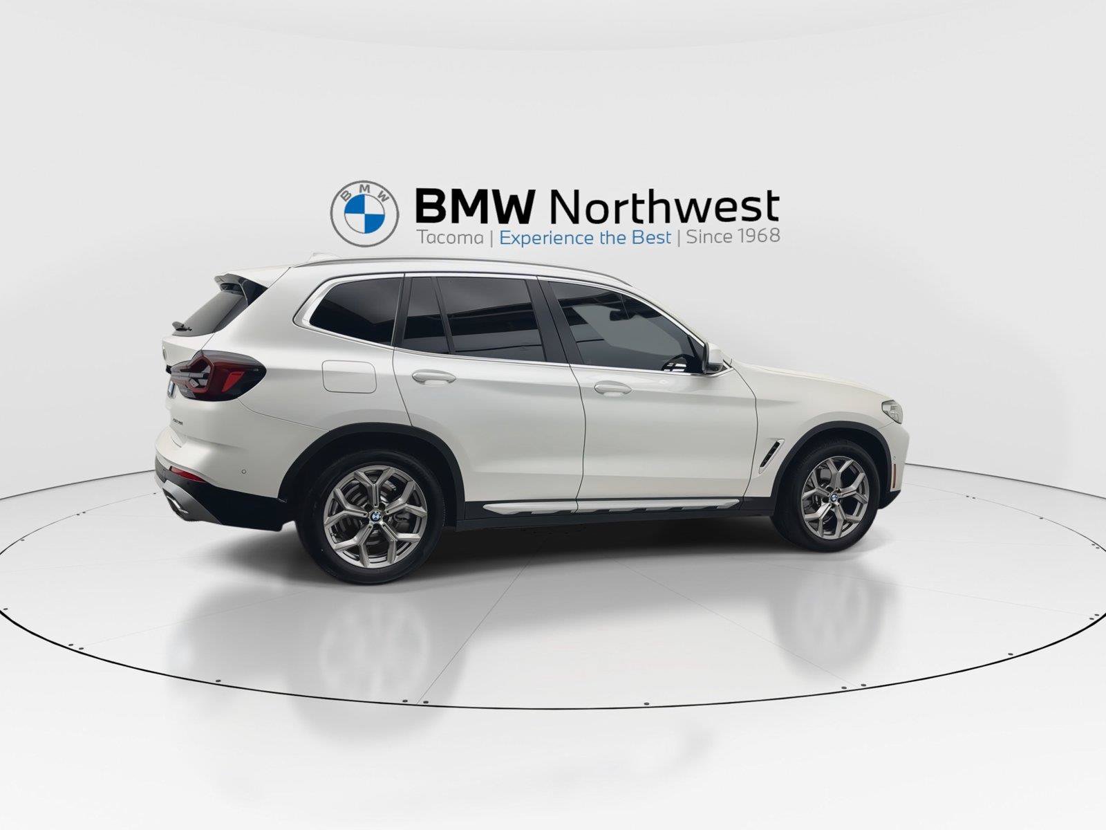 Used 2024 BMW X3 xDrive30i w/ Convenience Package w/ZPA AWD/4WD image 4