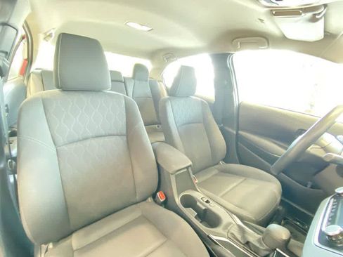 Used 2024 Toyota Corolla LE w/ LE Convenience Package FWD image 26