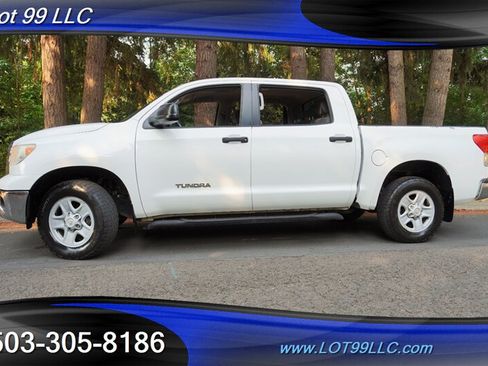 Used 2012 Toyota Tundra 4x4 CrewMax w/ Tow Pkg image 5