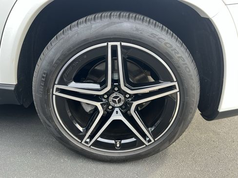 Certified 2024 Mercedes-Benz GLS 450 4MATIC image 8