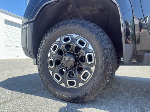 Used 2024 GMC Sierra 3500 AT4 w/ AT4 Premium Plus Package AWD/4WD image 6