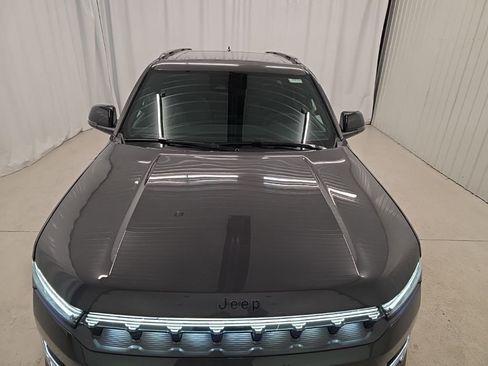 New 2026 Jeep Grand Wagoneer Limited w/ Premium Group II image 9