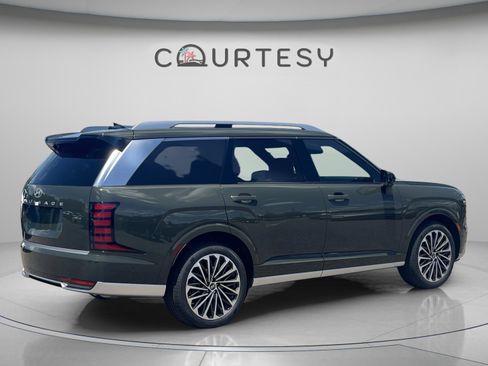 New 2026 Hyundai Palisade Calligraphy FWD image 5