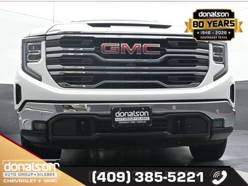 Used 2022 GMC Sierra 1500 SLT w/ SLT Premium Plus Package AWD/4WD image 15