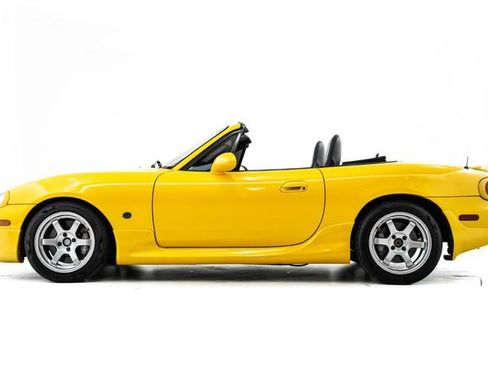 Used 2002 MAZDA MX-5 Miata SE image 9