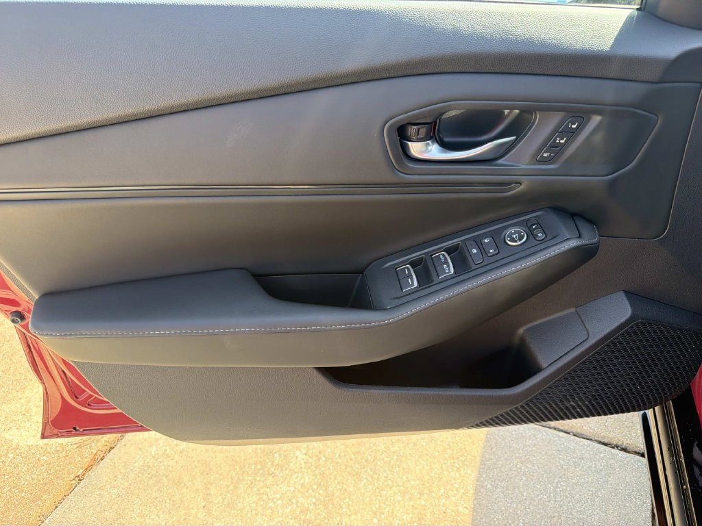 Used 2023 Honda Accord Sport image 12