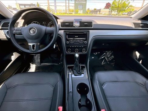 Used 2014 Volkswagen Passat 1.8T Wolfsburg Edition FWD image 16