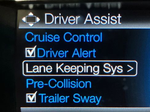 Used 2018 Ford Explorer XLT w/ Equipment Group 202A image 25