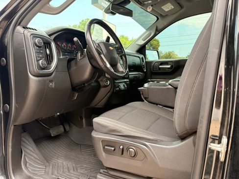 Used 2021 Chevrolet Silverado 1500 LT w/ Safety Package II AWD/4WD image 16