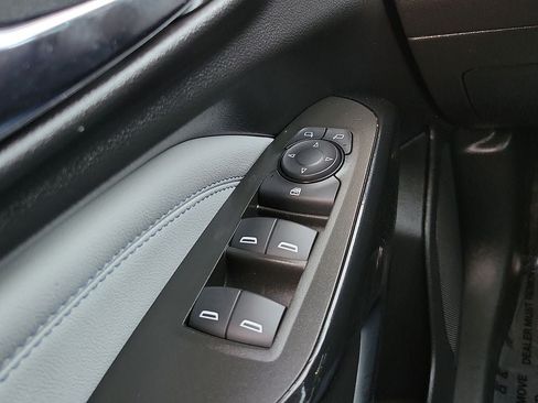 Used 2025 Chevrolet Trax LT w/ Driver Confidence Package FWD image 13