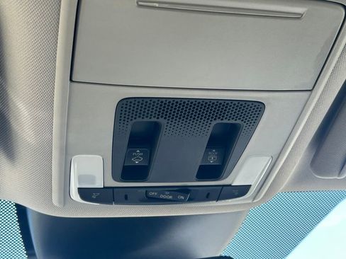 Used 2024 Honda Pilot Touring image 21