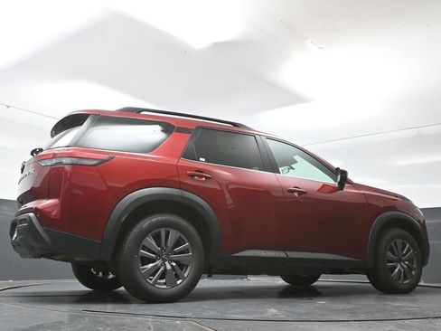 Used 2025 Nissan Pathfinder SV FWD image 45