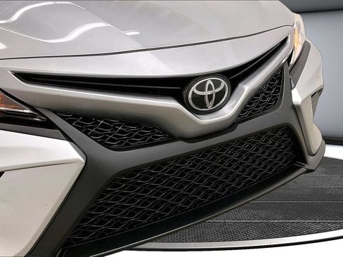 Used 2020 Toyota Camry SE AWD/4WD image 31