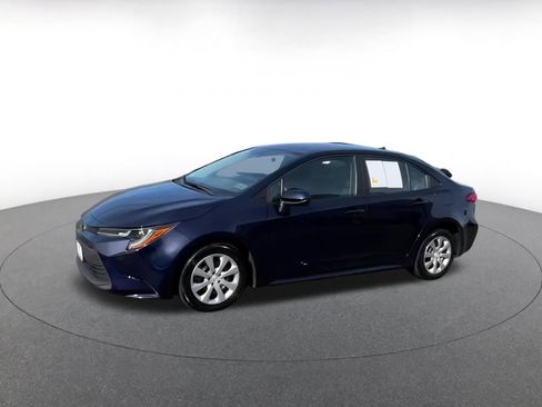 Used 2024 Toyota Corolla LE image 7