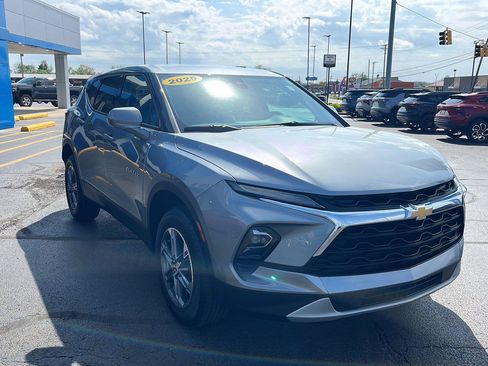 Used 2025 Chevrolet Blazer LT FWD image 7